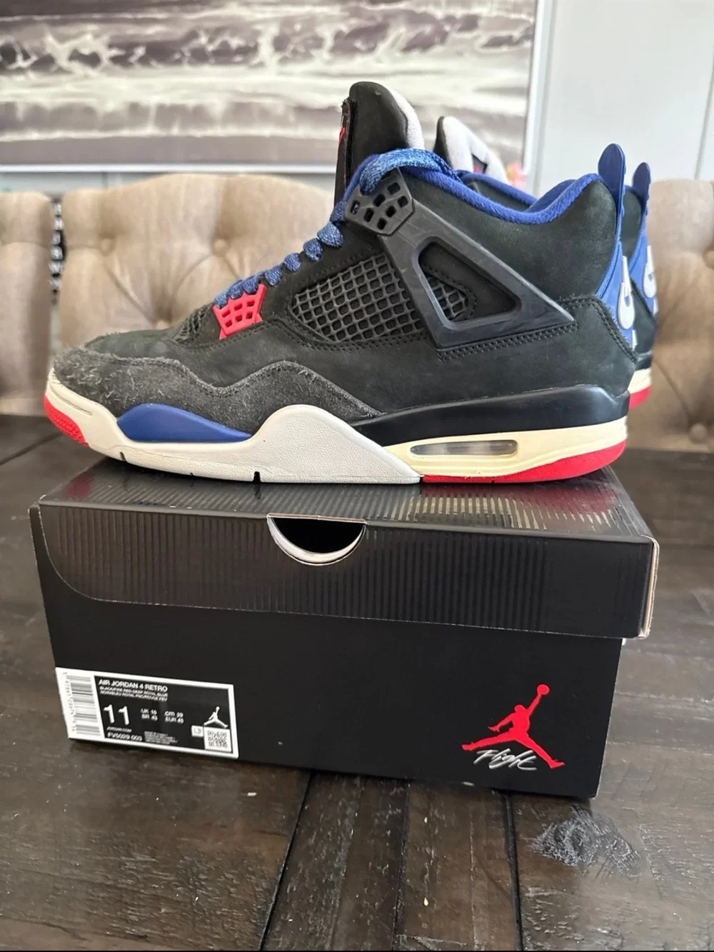 Air Jordan 4 Retro Rare Air (white lettering). men’s 11. pre-owned. Worn.